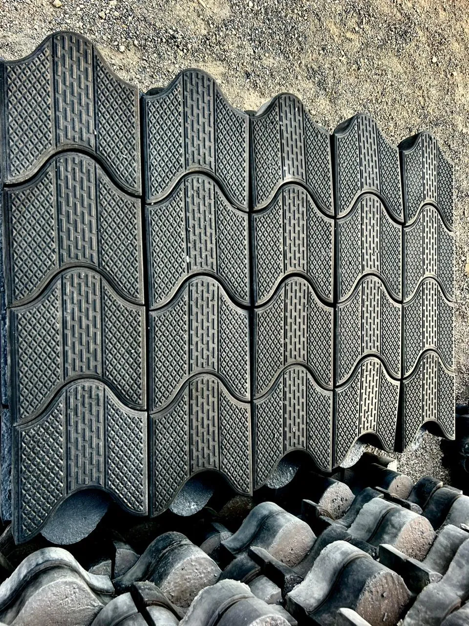 The Arrow Wave Smart Paver 240x200x60mm Black 20M2