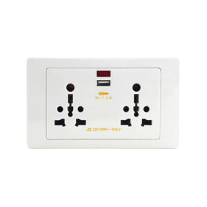 Twin Universal Socket with 1 USB